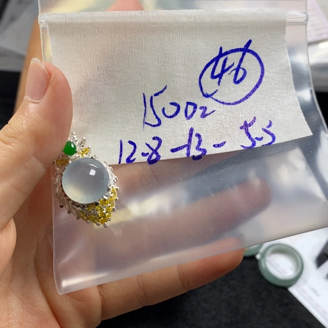 定制翡翠未镶嵌翡翠