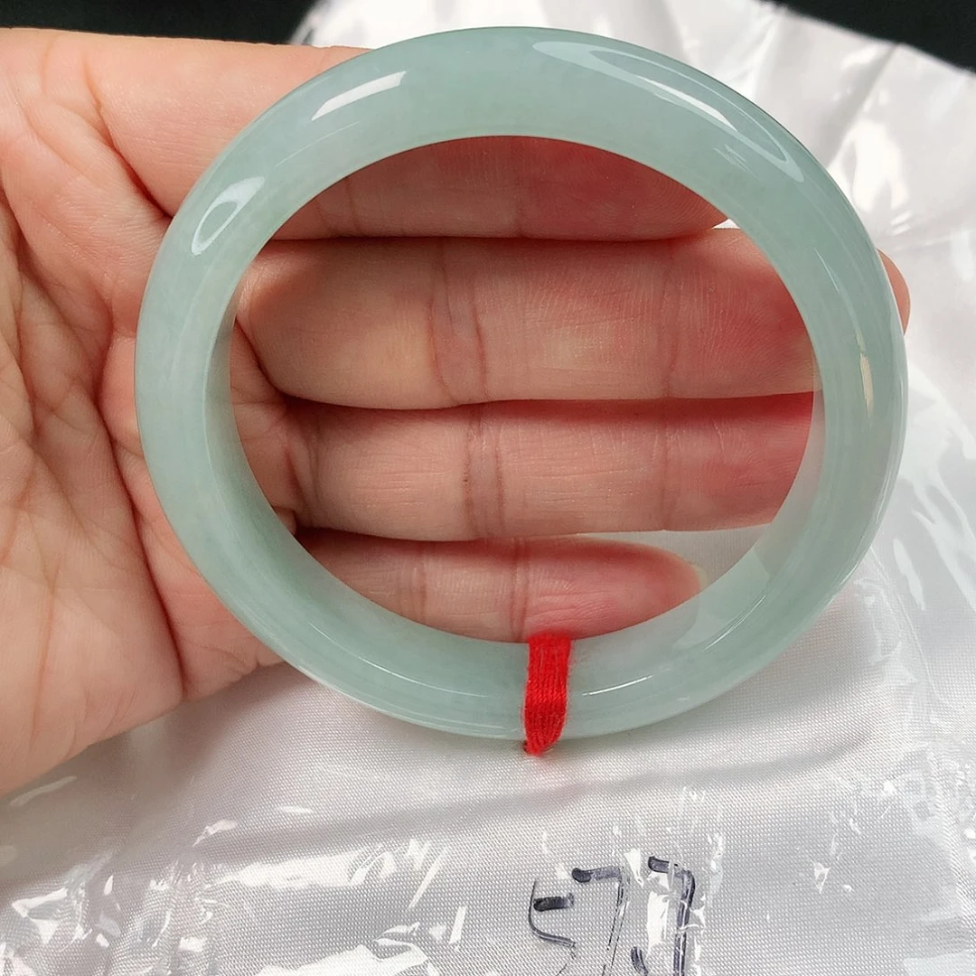 翡翠手镯未镶嵌，，，，，，，