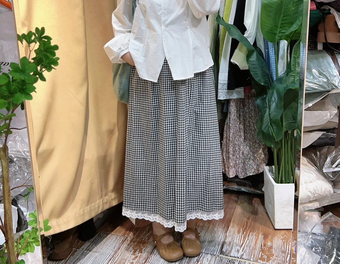 格子蕾丝边半身裙显瘦舒服
