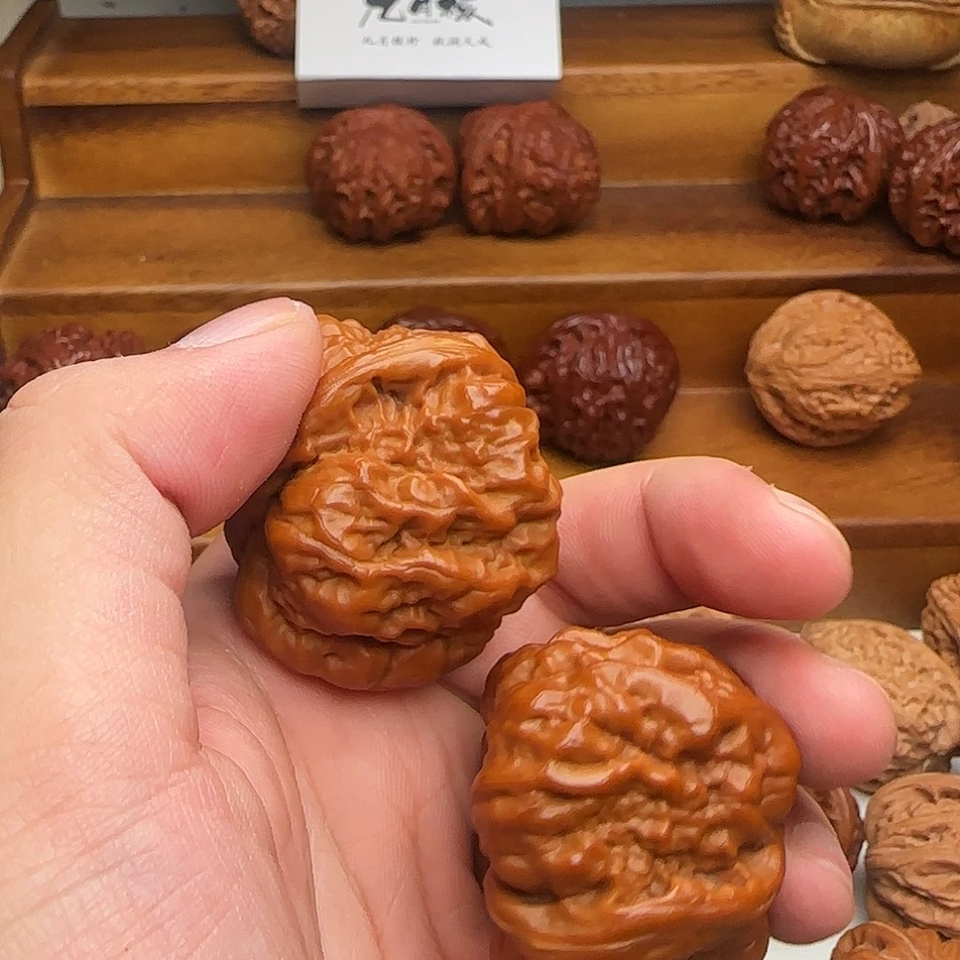 桃核吊坠蛤蟆头核桃一对