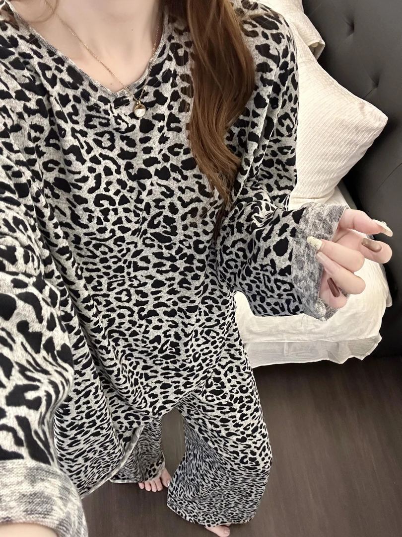 甜酷风慵懒豹纹印花德绒睡衣女秋冬新款大码宽松家居服套装可外穿