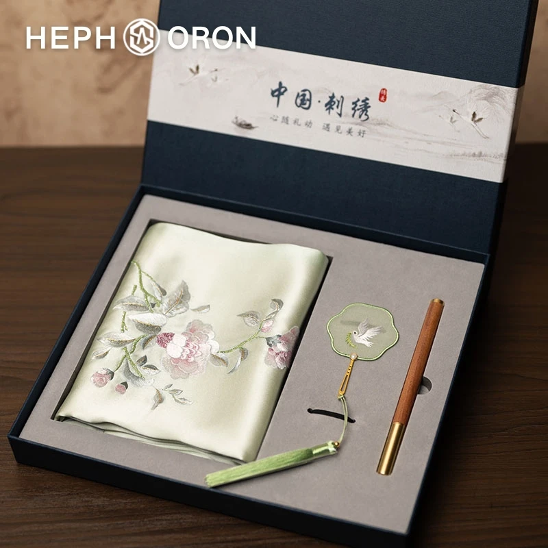 HEPHSORON苏绣丝巾套盒送长辈绿色刺绣披肩桑蚕丝真丝围巾礼盒装