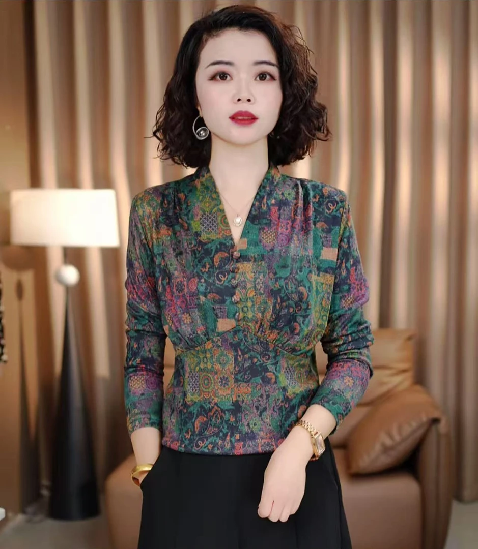 秋季时尚碎花V领气质显瘦长袖打底衫网红小衫上衣