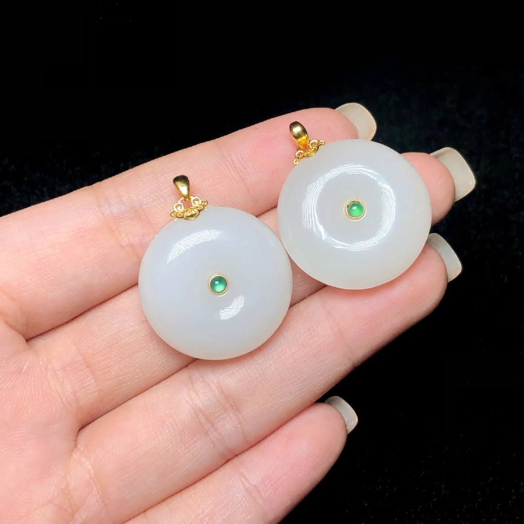 【云上叙】18K金和田玉吊坠-多样性发其一24*9.5mm-V49700-M(甄选)