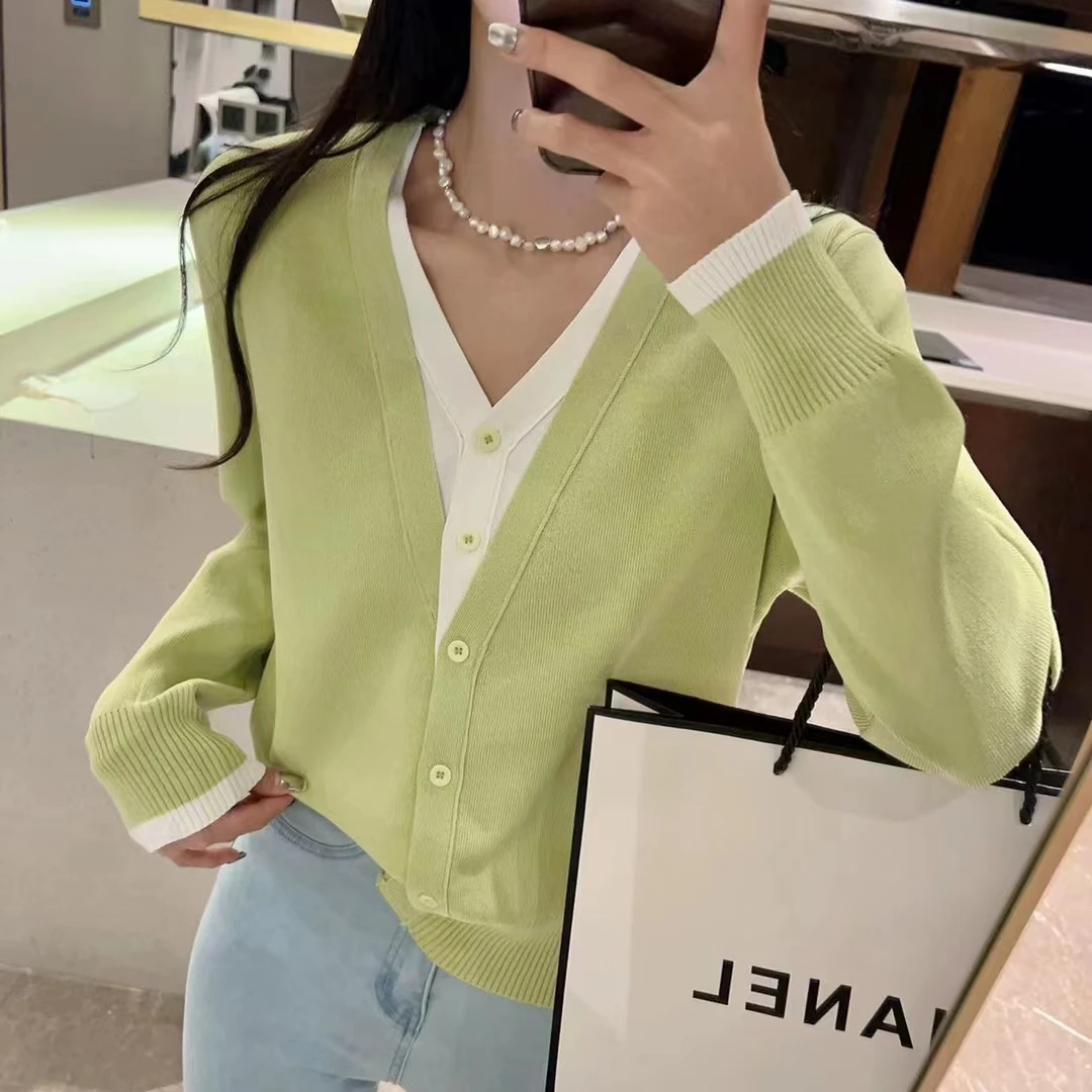 2025早秋新款气质V领拼接假两件针织开衫设计感撞色外套上衣T897