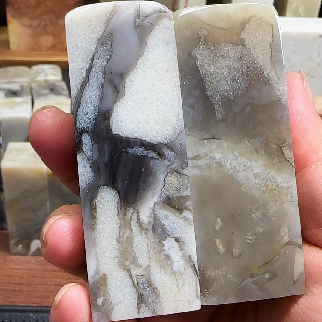 昌化石印石长白石水墨冻➕牛角冻2.5*2.5*7.3的