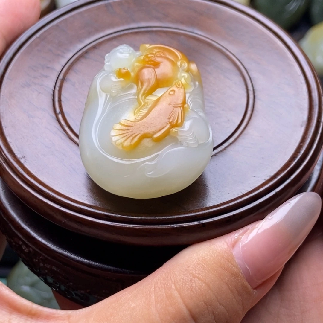 *****颈饰未镶嵌和田玉（子料）
