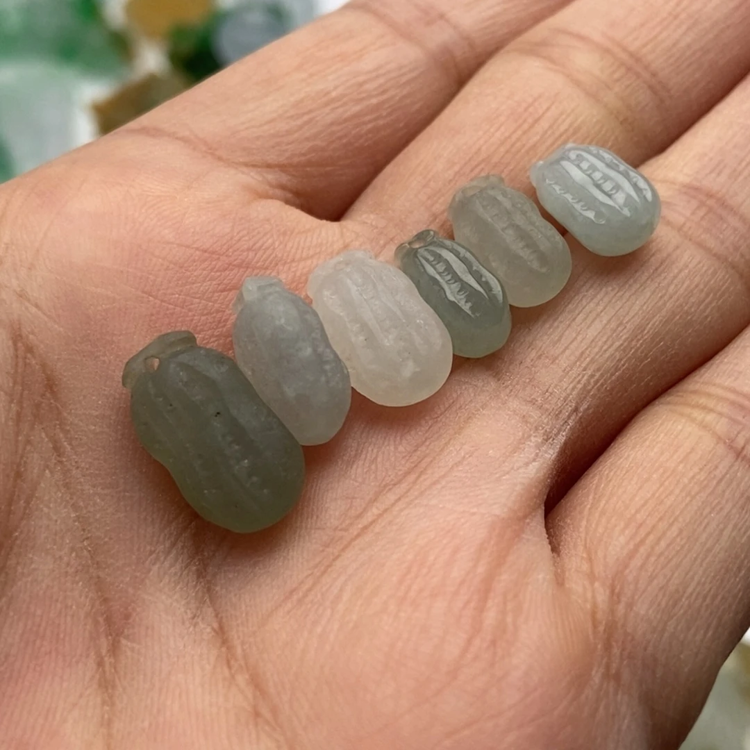 定制翡翠未镶嵌125589668