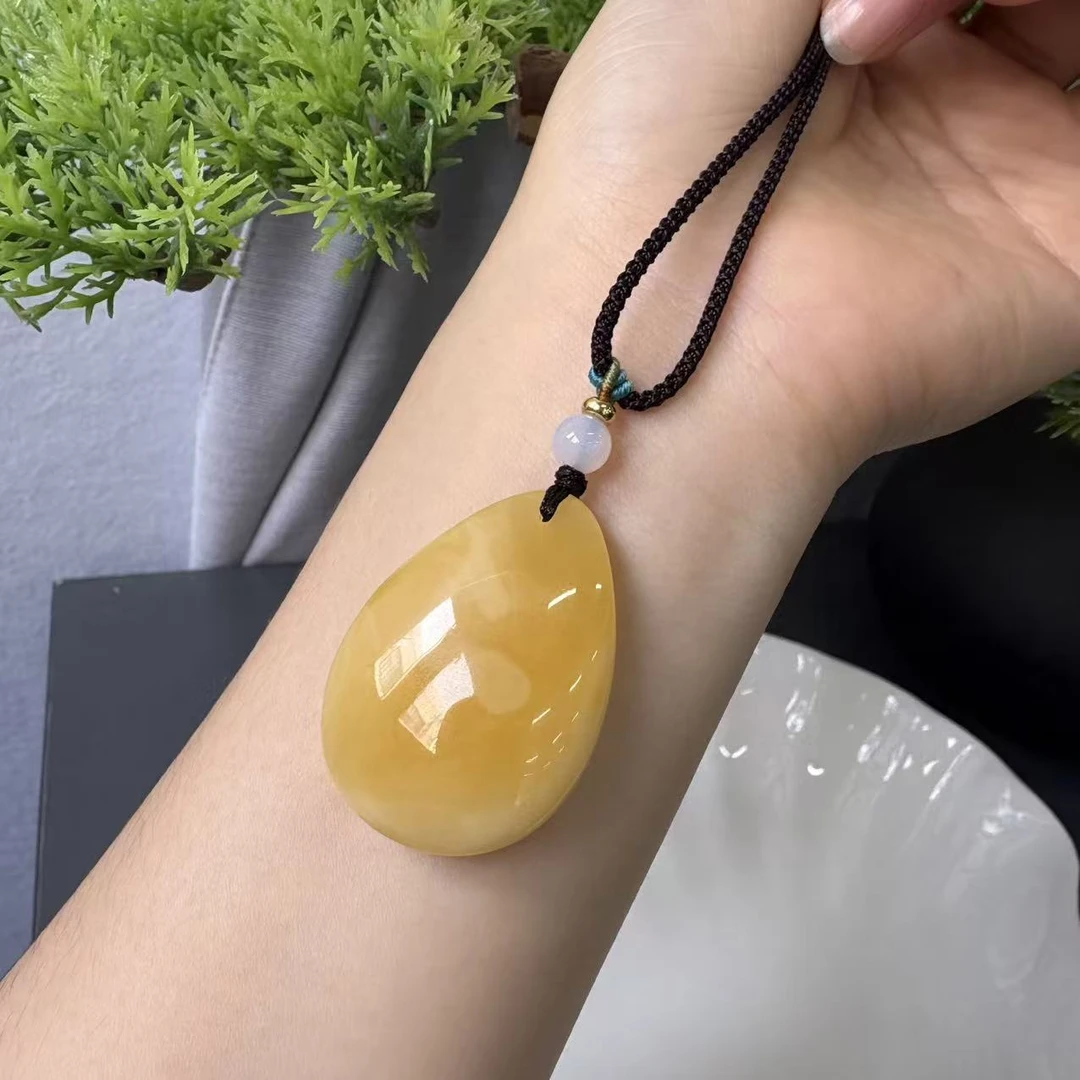 俄料鸡油黄白花蜜蜡吊坠7克