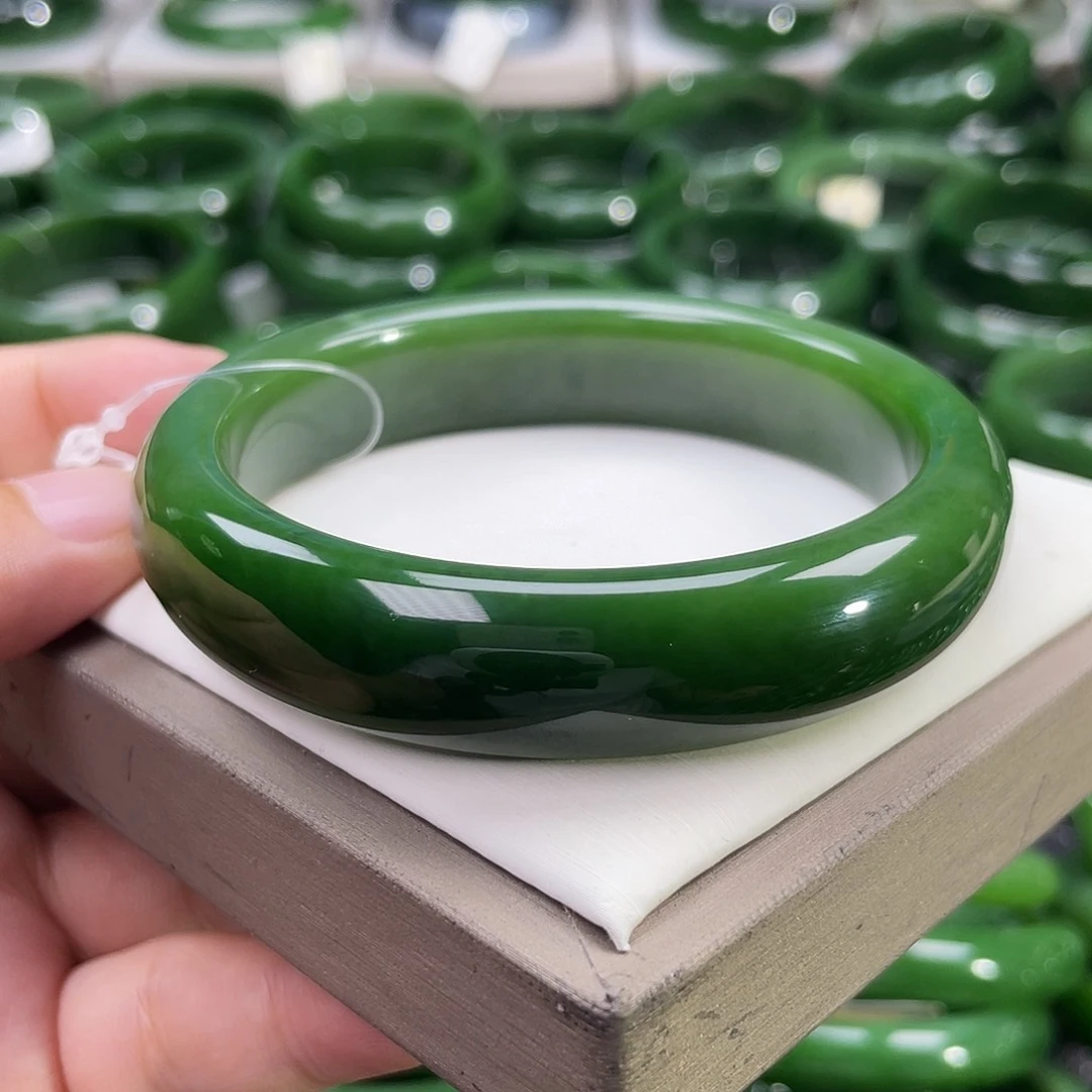 未镶嵌手镯和田玉（碧玉）