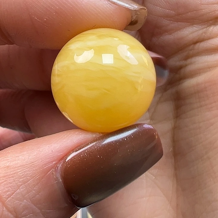 蜜蜡未镶嵌珠宝奇石