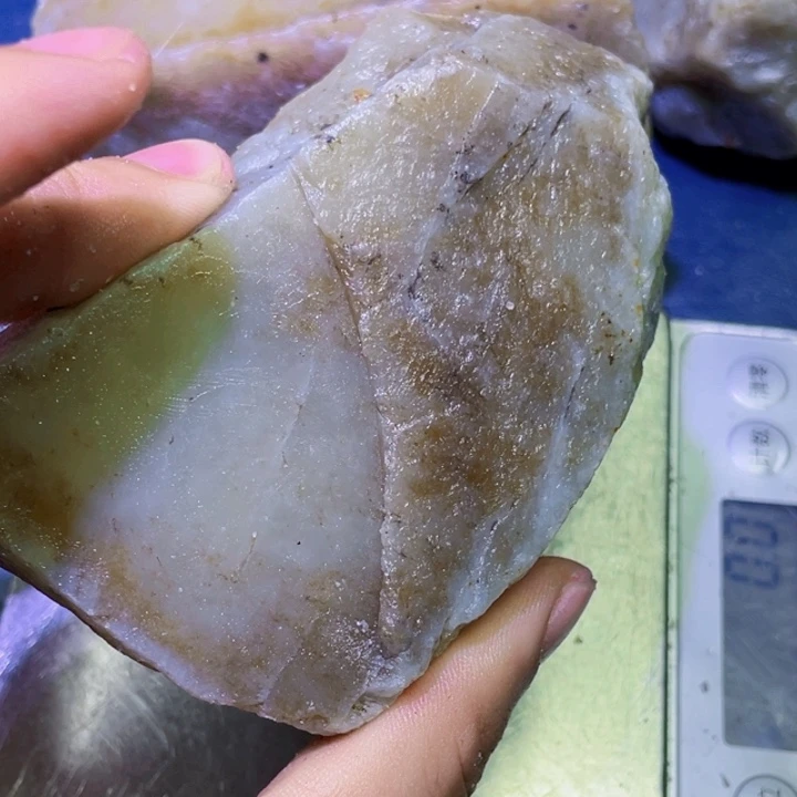 和田玉（糖玉）未镶嵌珠宝半成品