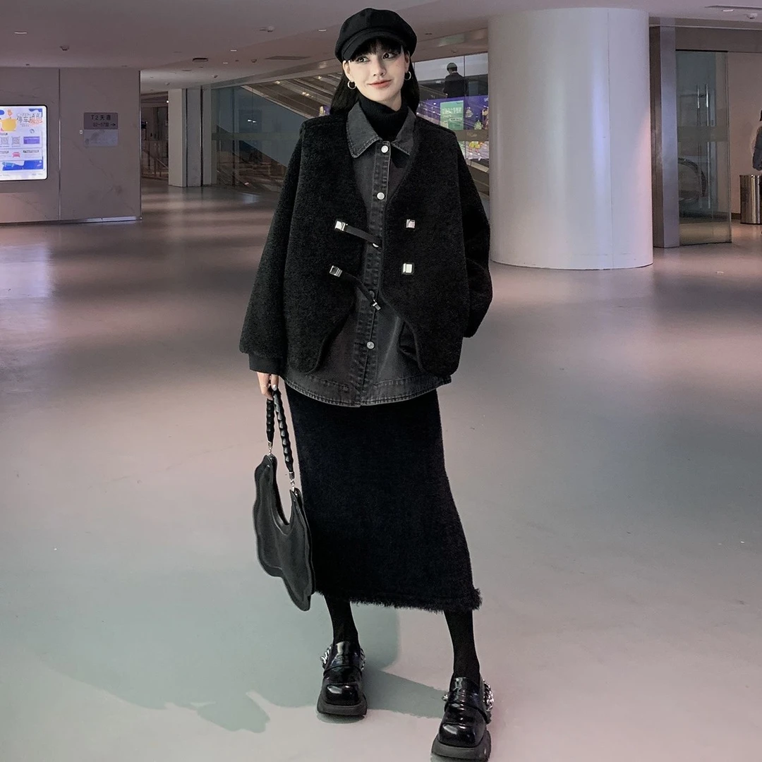 2025大码宽松轻奢套装女秋冬爆款牛仔拼接毛毛衬衫外套马甲半身裙