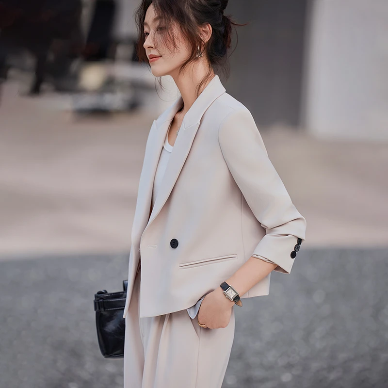 米白色小西装外套女小个子高级感2026新款职业装休闲西服洋气秋季