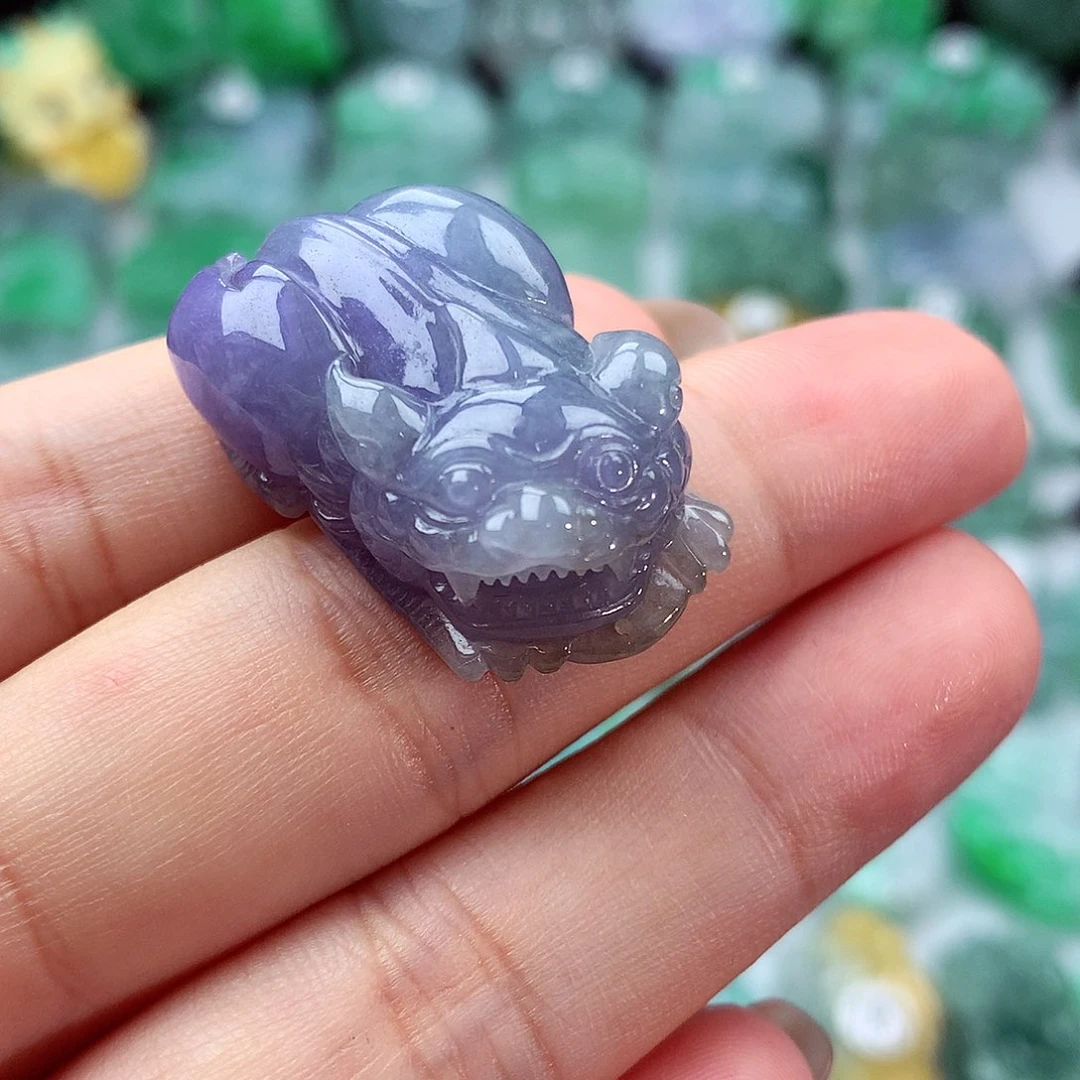 用***8翡翠未镶嵌颈饰翡翠