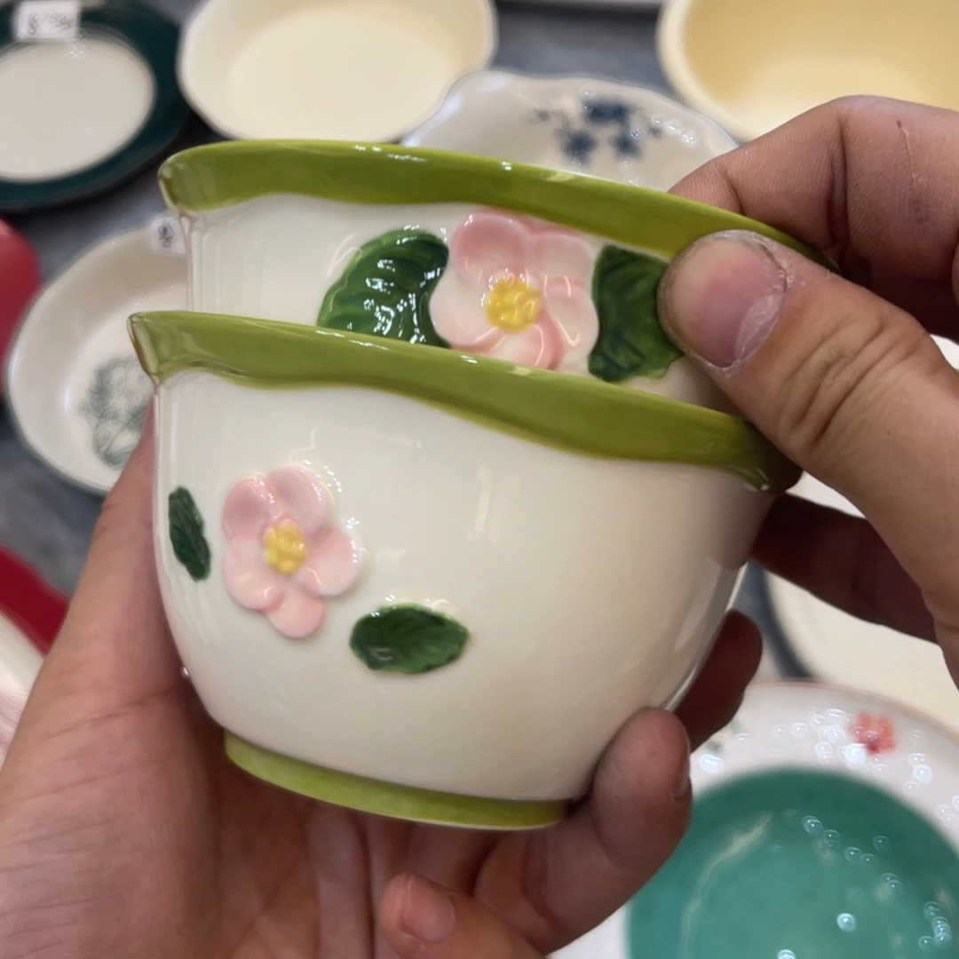 陶瓷微瑕餐具介意勿拍，满18飞！