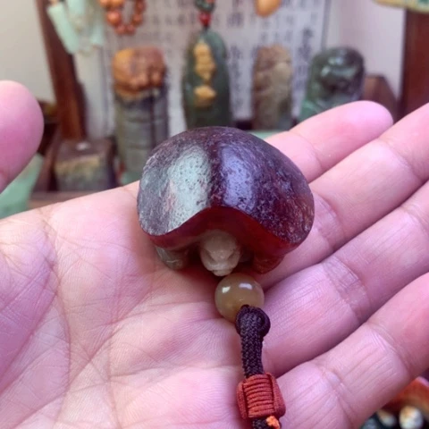 岫岩河磨玉（透闪石质玉）颈饰未镶嵌