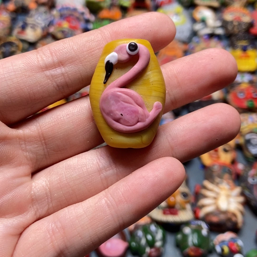 颈饰玻璃小鸟牌子