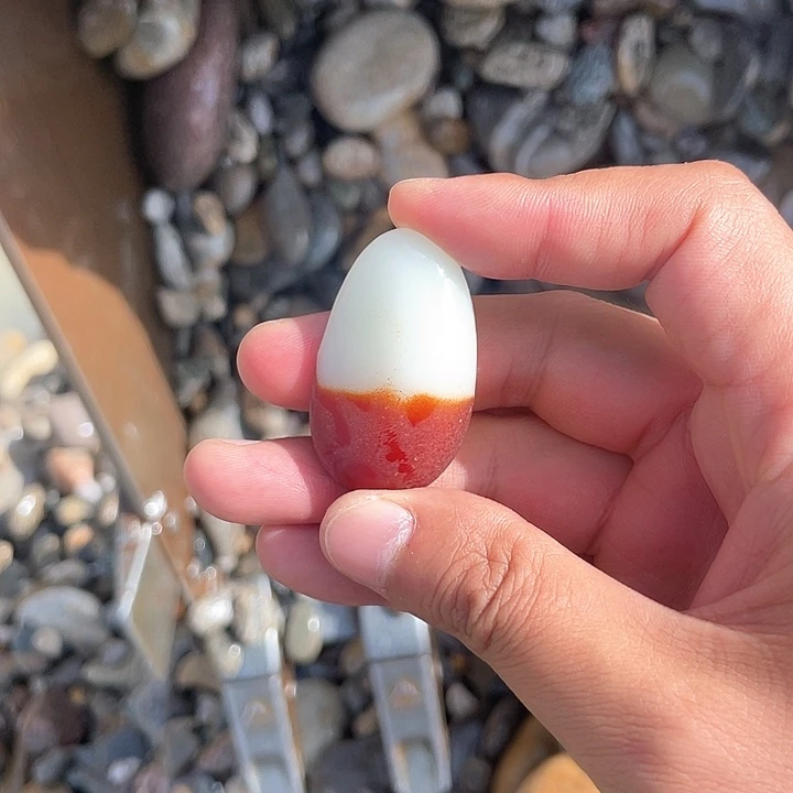 和田玉（糖玉）未镶嵌珠宝奇石