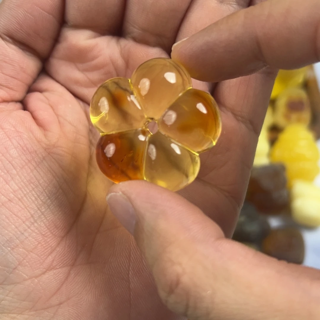 琥珀未镶嵌珠宝奇石