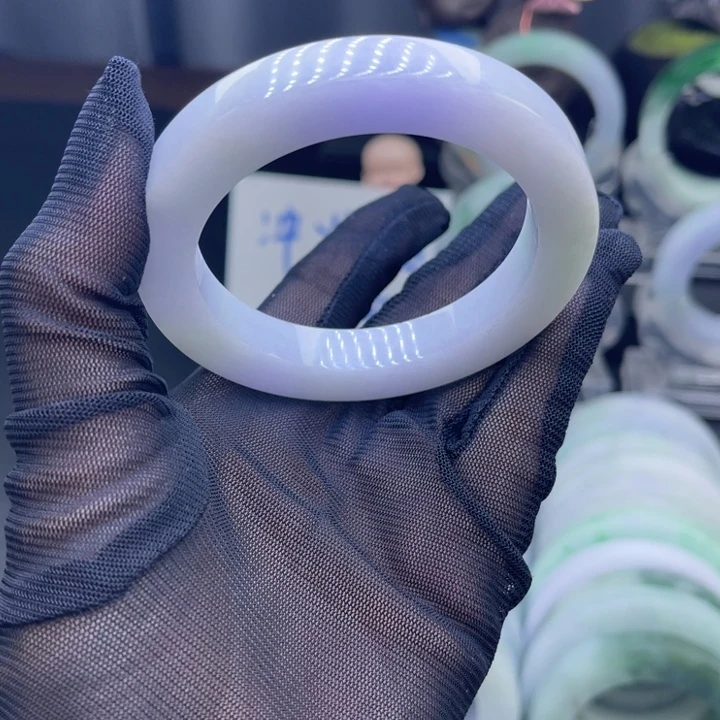 定制翡翠未镶嵌手镯