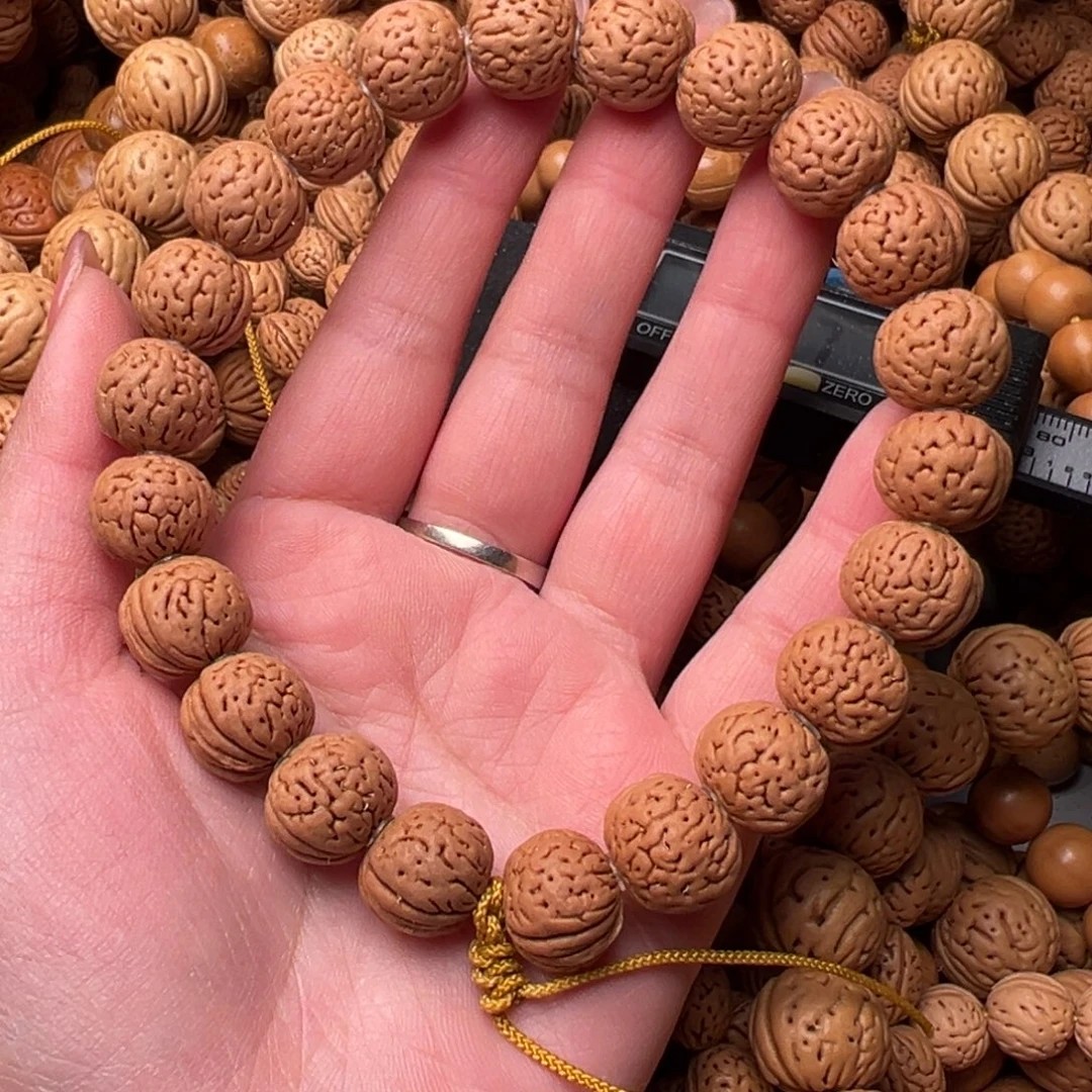 14尺寸东北肌肉桃核手串