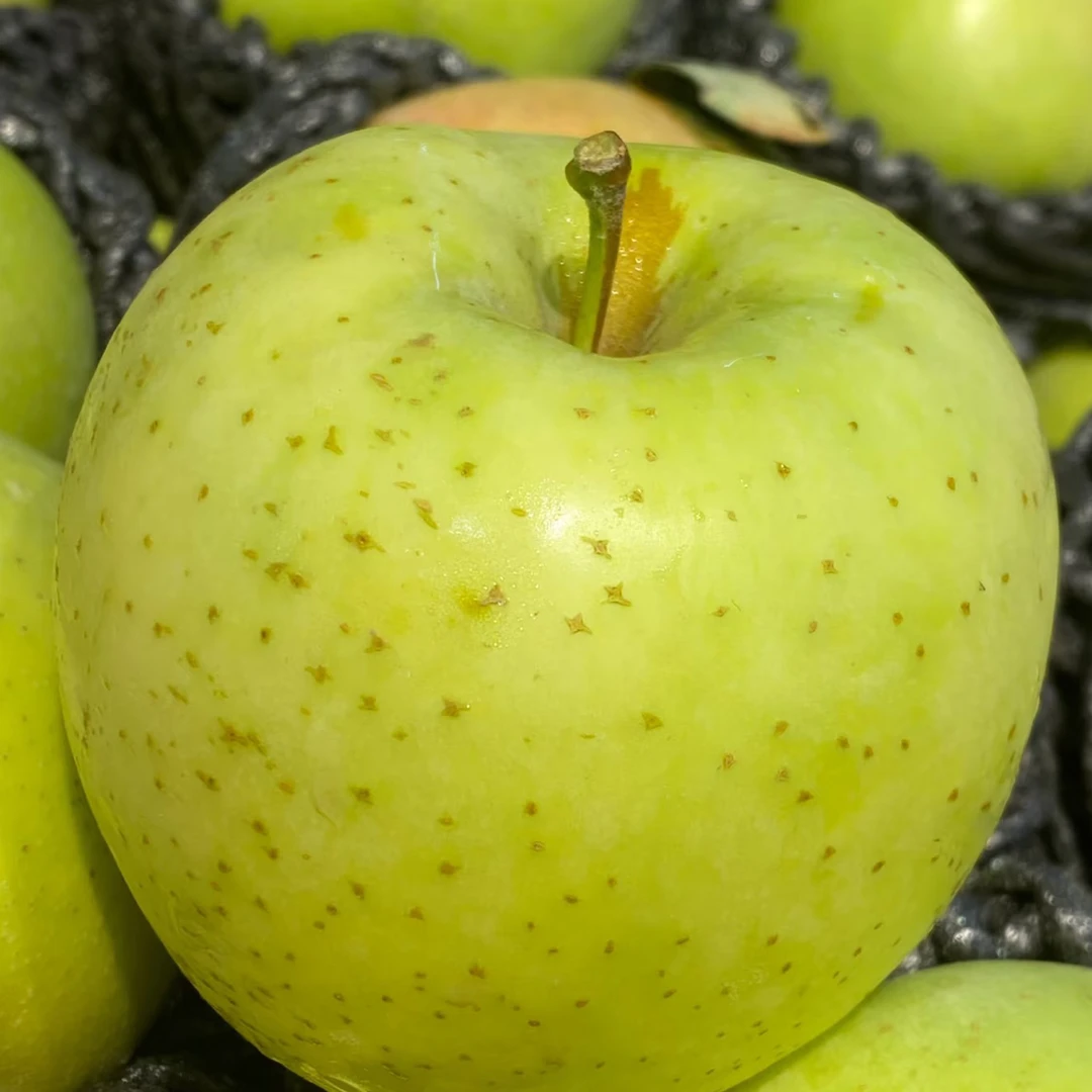 新疆王林苹果一箱22.8元新疆维吾尔自治区