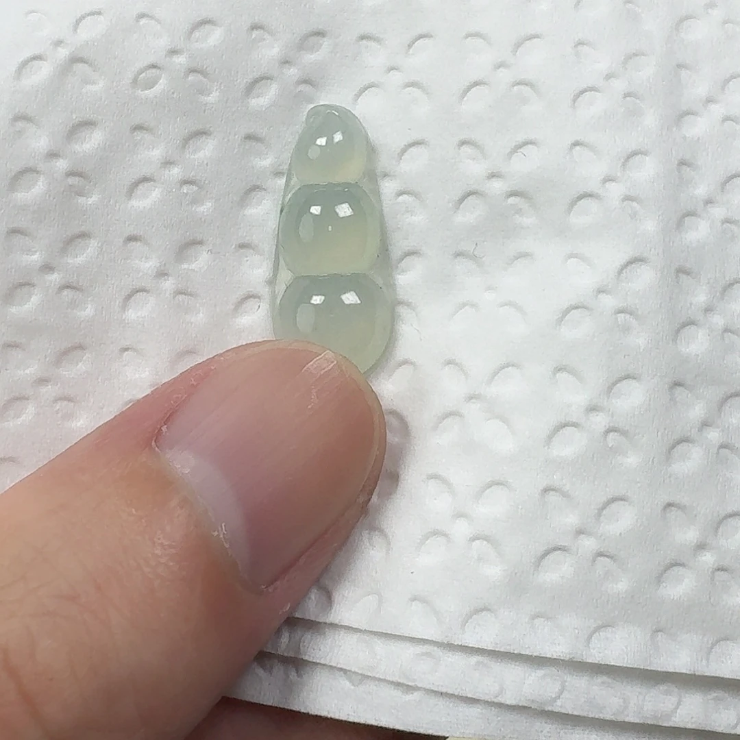 颈饰未镶嵌翡翠白冰葫芦