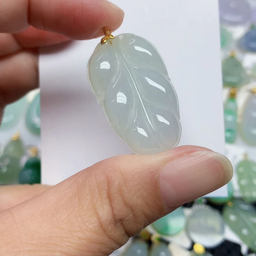 翡翠18K金镶嵌颈饰3467799