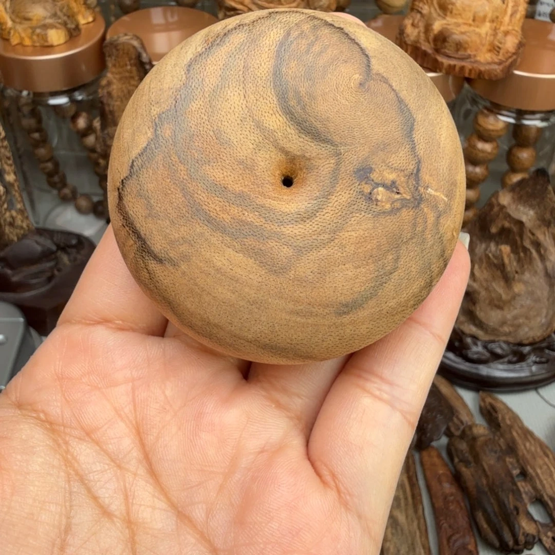 皆***能沉香碎屑沉香达拉干虎斑平安扣 21.9 克