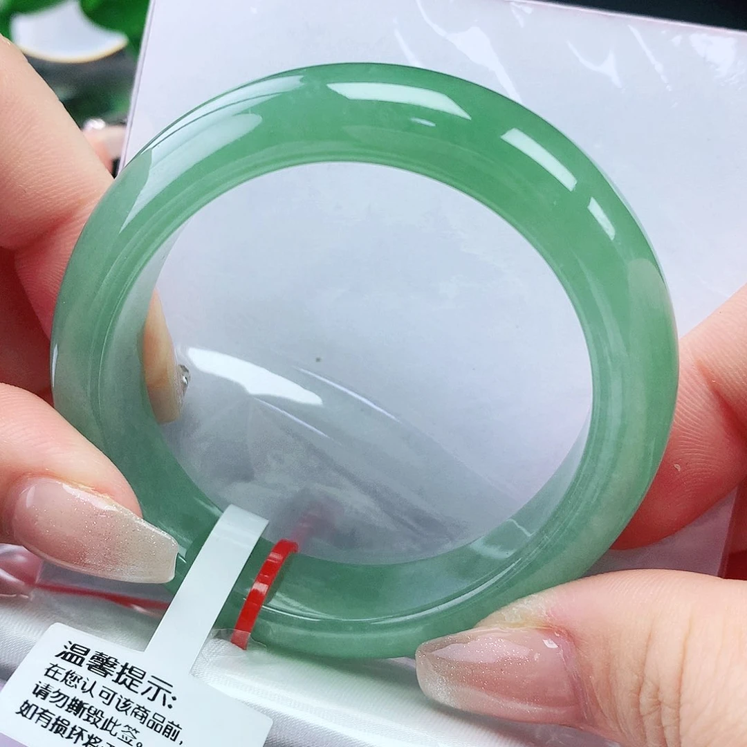 翡翠手镯未镶嵌55贵妃