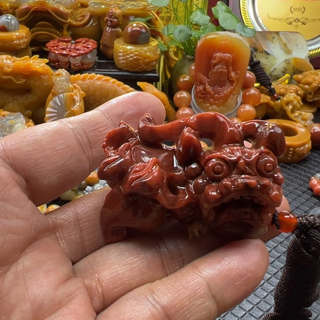 石英质玉未镶嵌颈饰
