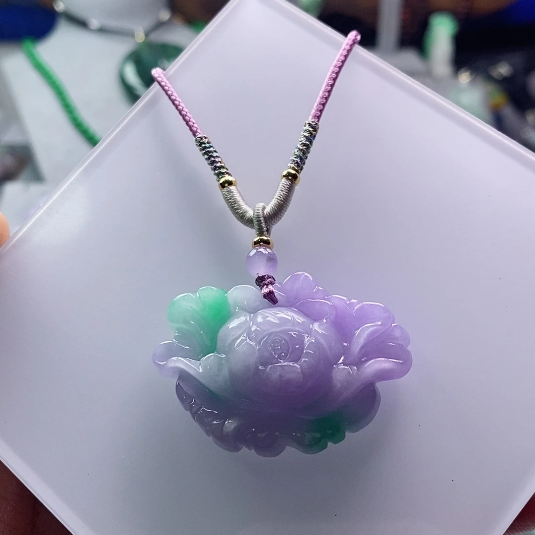 翡翠未镶嵌吊坠(赠链)翡翠未镶嵌颈饰（赠链）