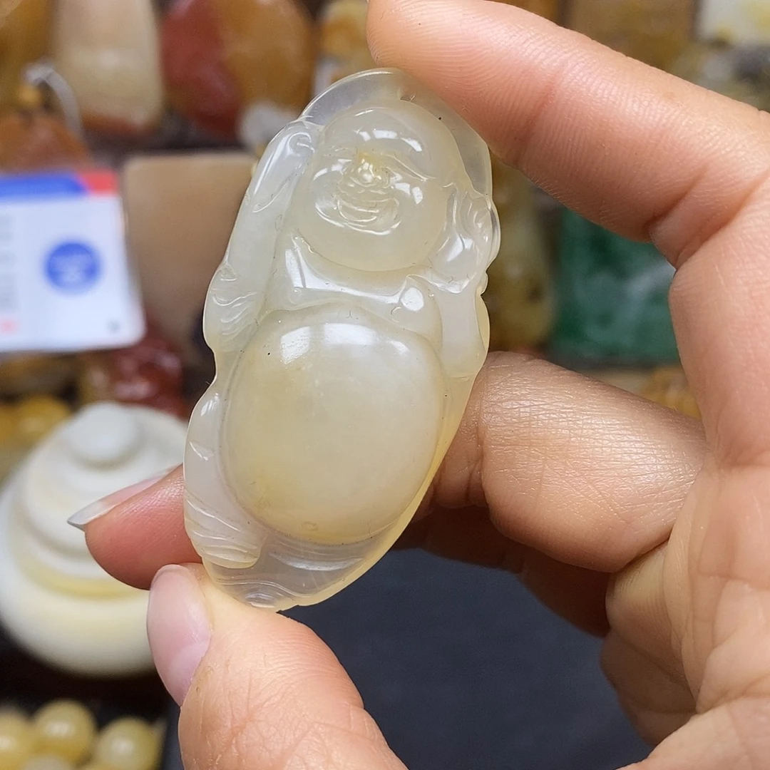 石英质玉（黄龙玉）颈饰未镶嵌