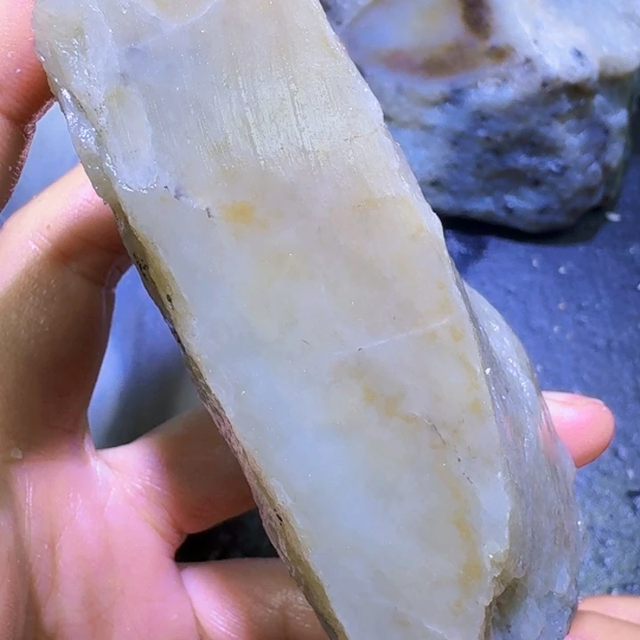 和田玉未镶嵌珠宝半成品