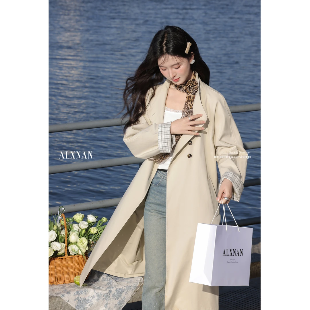 鹿向南「粉丝福利」杏色短款风衣春季新款女装高级感外套L52870-1