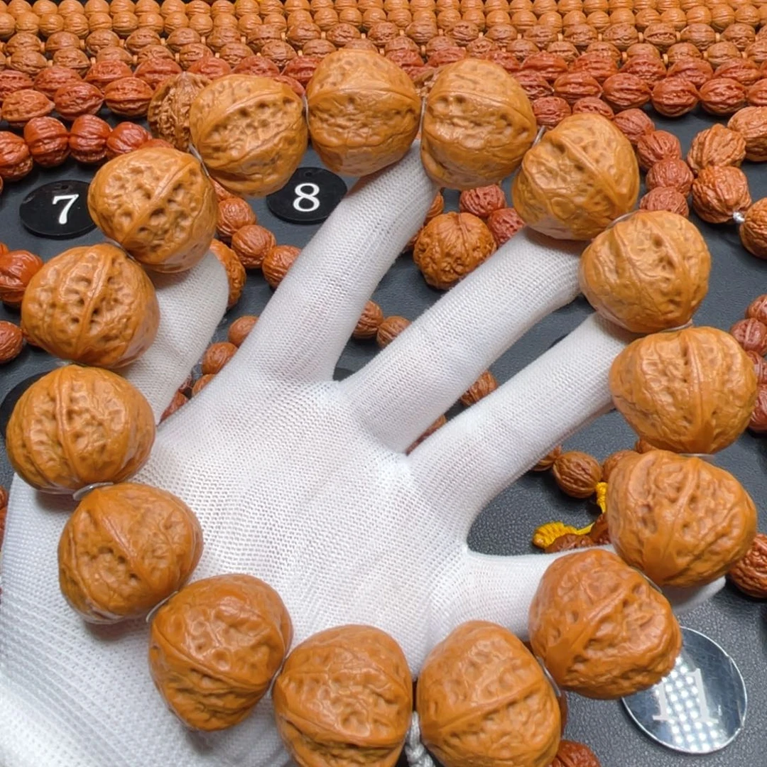 文玩核桃手串野生核桃桃心型光头秋子手持