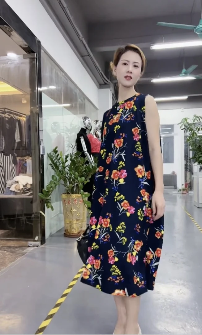 夏季新款圆领无袖针织A字大摆连衣裙