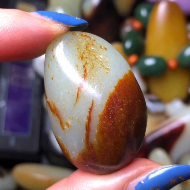 和田玉未镶嵌珠宝奇石