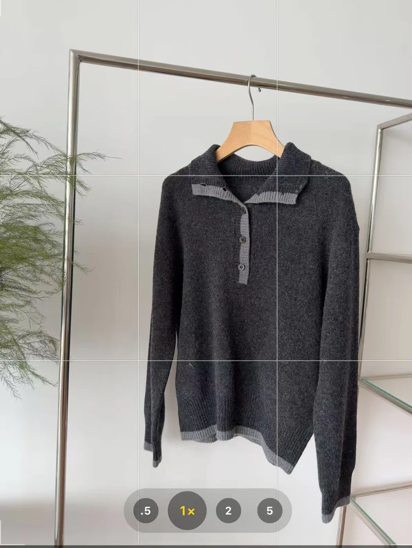 【哈尼家2】撞色底摆领口排扣设计 W7