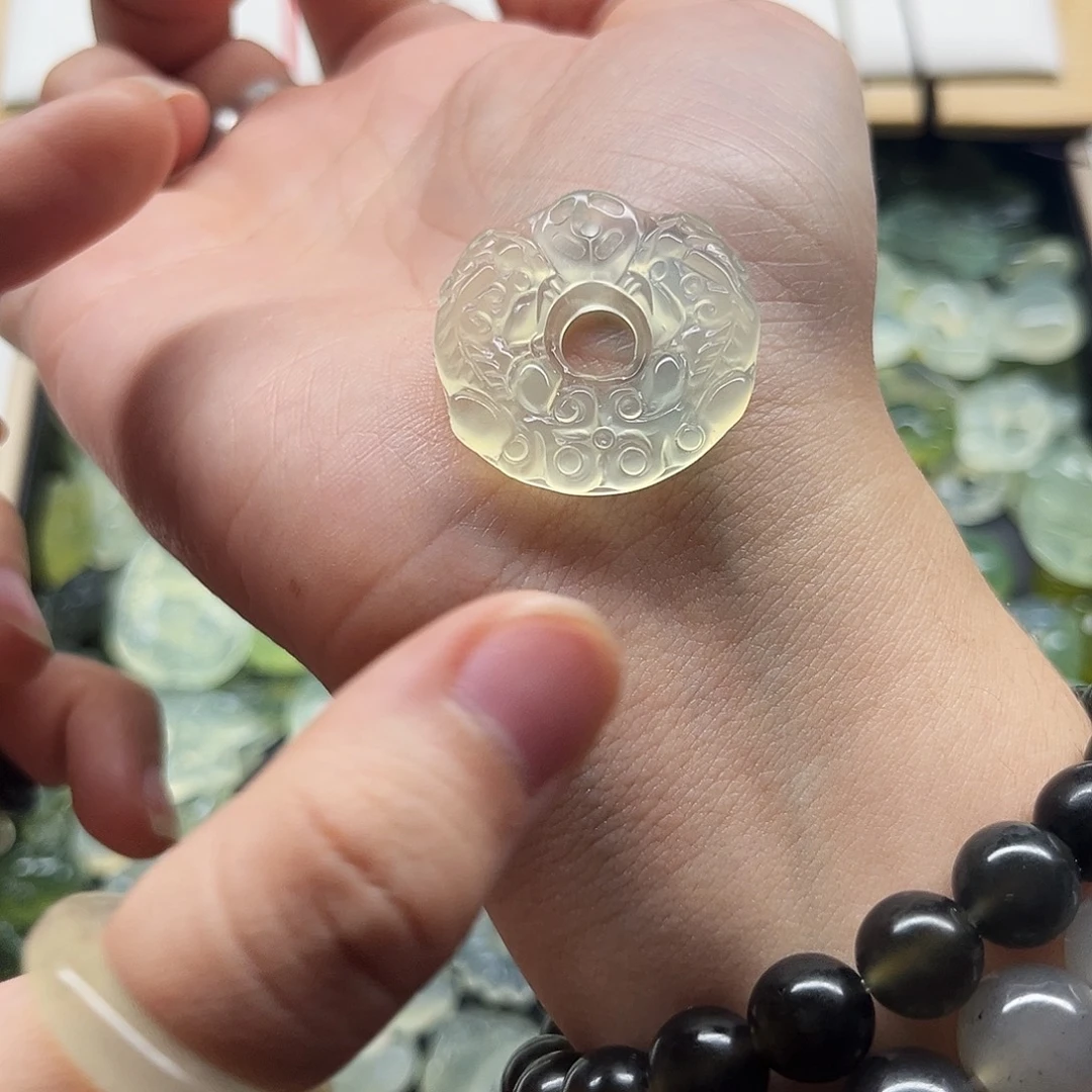 蛇纹石玉合金颈饰