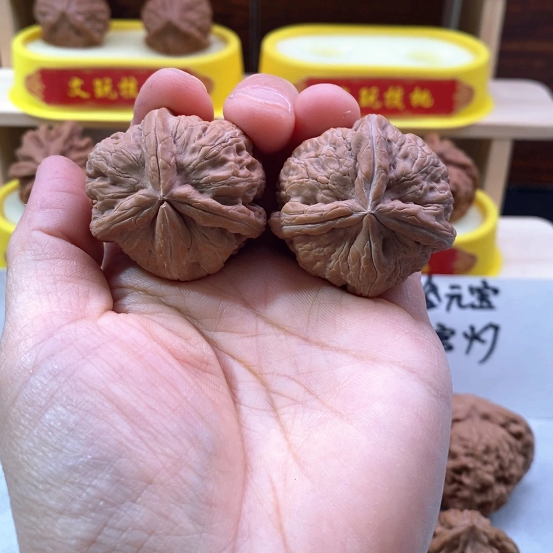 文玩核桃吊坠39平谷元三棱带脚