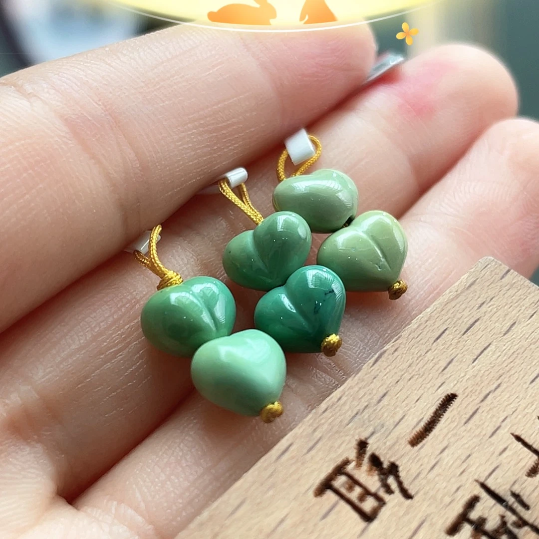 未镶嵌绿松石颈饰