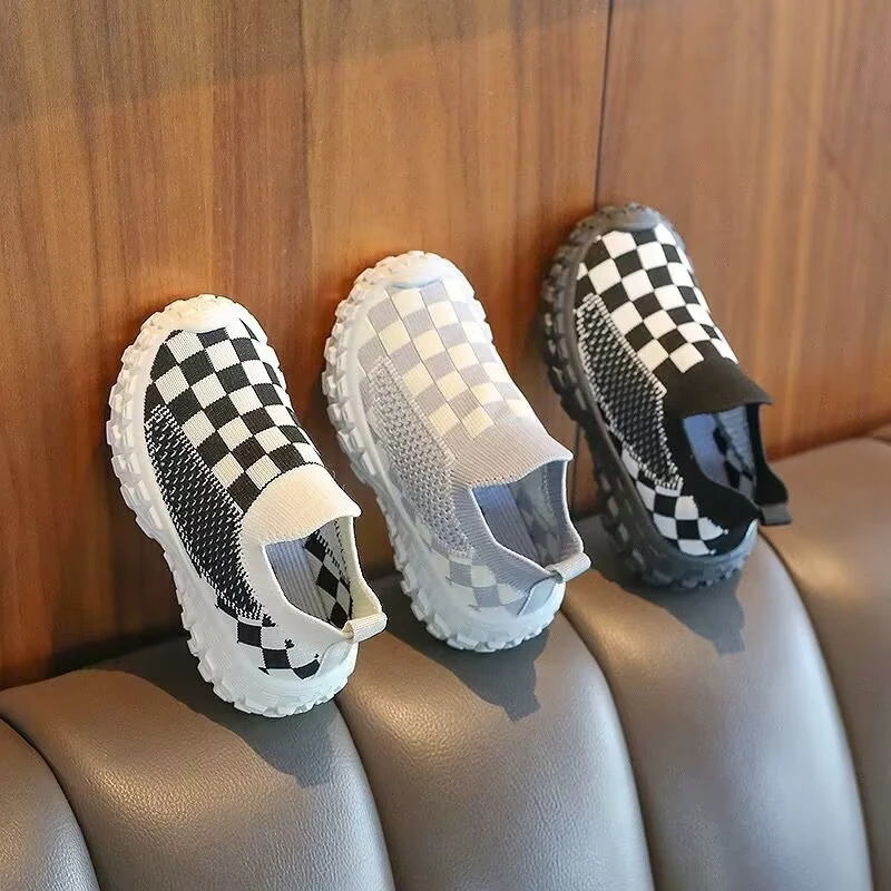 儿童运动鞋2025春秋新款男童休闲鞋透气网鞋软底女童飞织鞋宝宝鞋