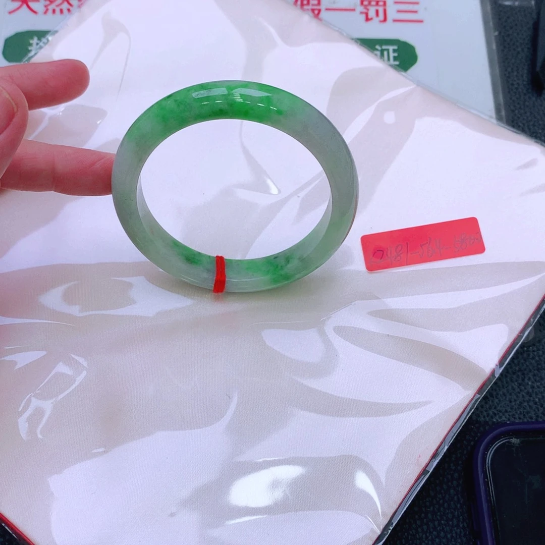 未镶嵌手镯翡翠缅甸翡翠手镯