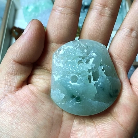咻***贝颈饰未镶嵌翡翠福豆豆珠宝翡翠颈饰