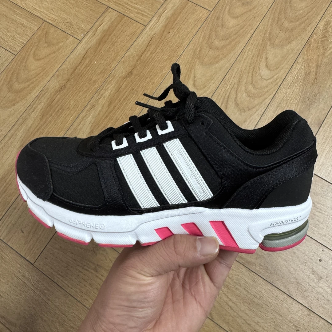 Adidas阿迪达斯Originals 黑白色运动鞋老爹鞋BW3298