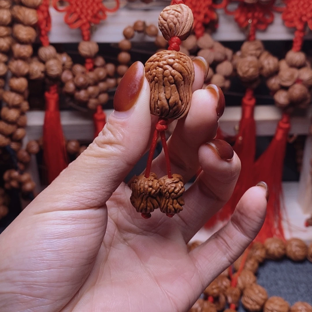 桃核吊坠龙纹桃枭