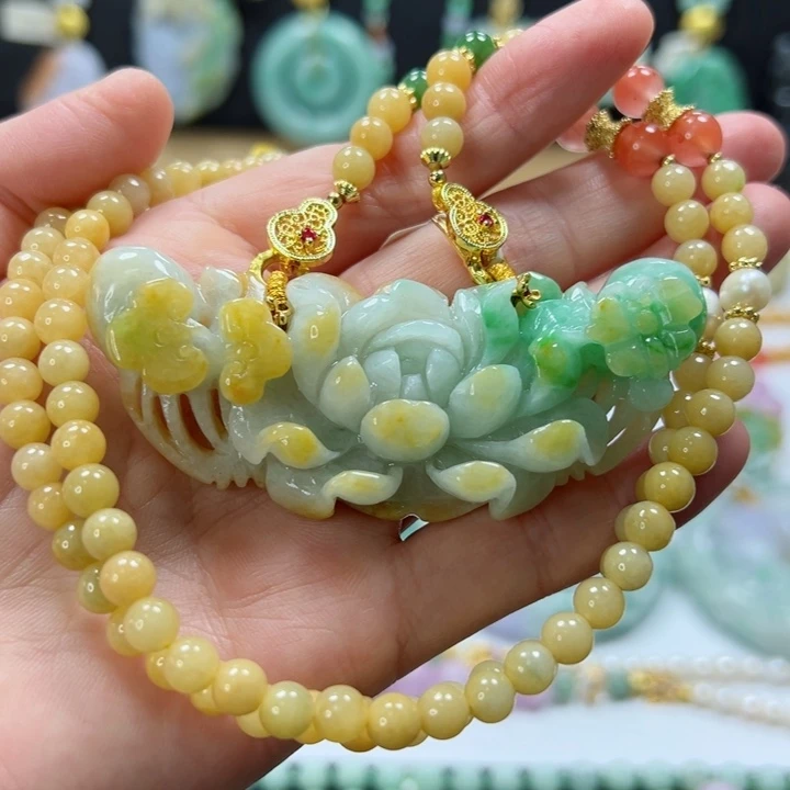 颈饰未镶嵌翡翠吊坠