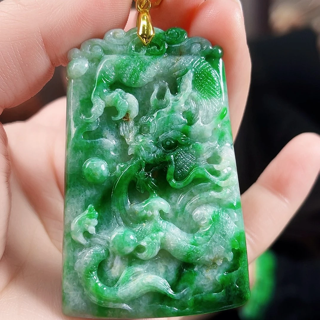 翡翠颈饰未镶嵌吊坠